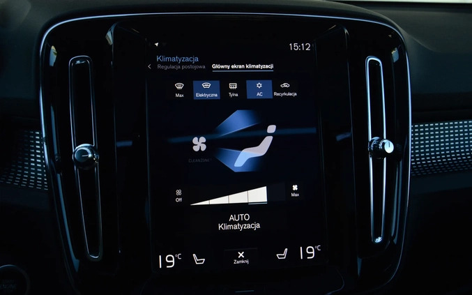 Volvo XC 40 cena 124900 przebieg: 87000, rok produkcji 2018 z Szadek małe 704